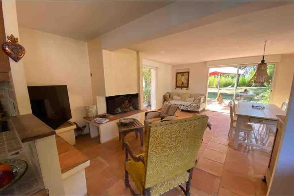 Villa Petit Mas Calme Typique Du Sud ! Valergues Exterior foto